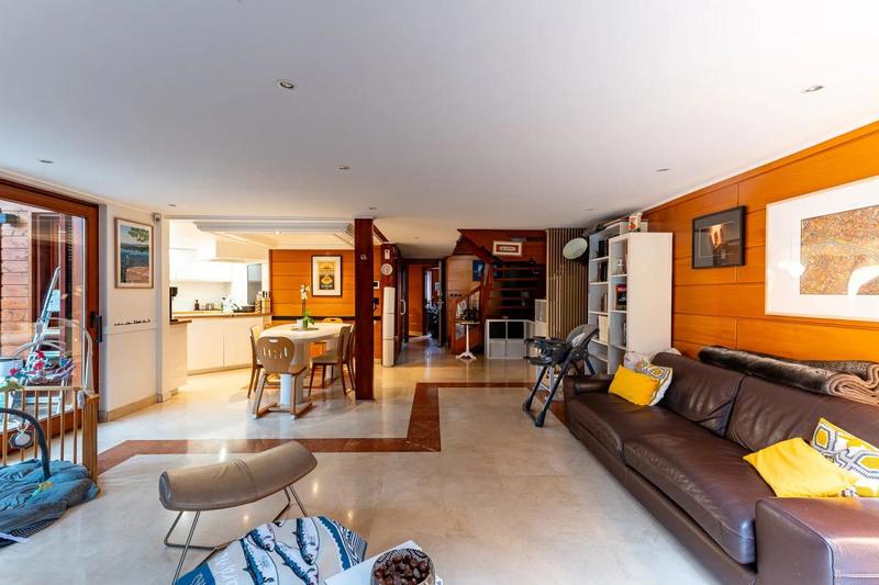 Maison d'architecte - 220 m² - 8 pièces