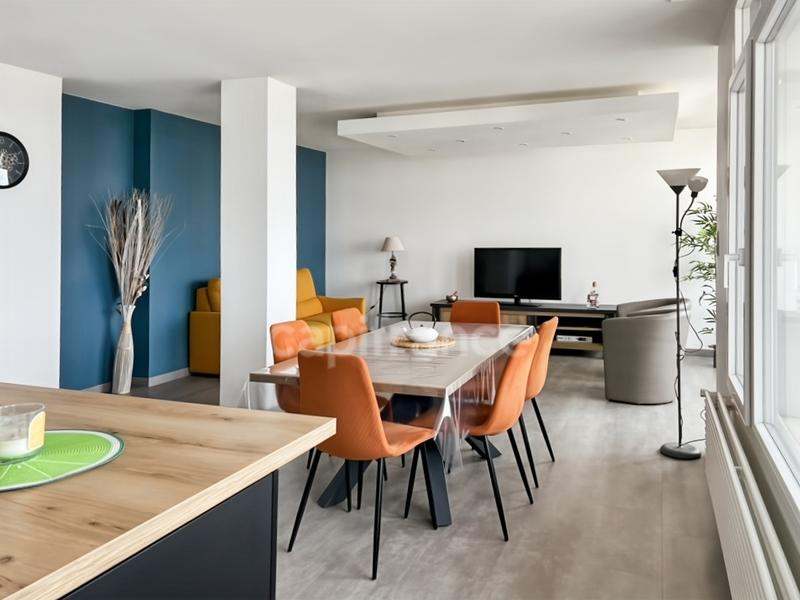 Appartement - 90 m² - 3 pièces