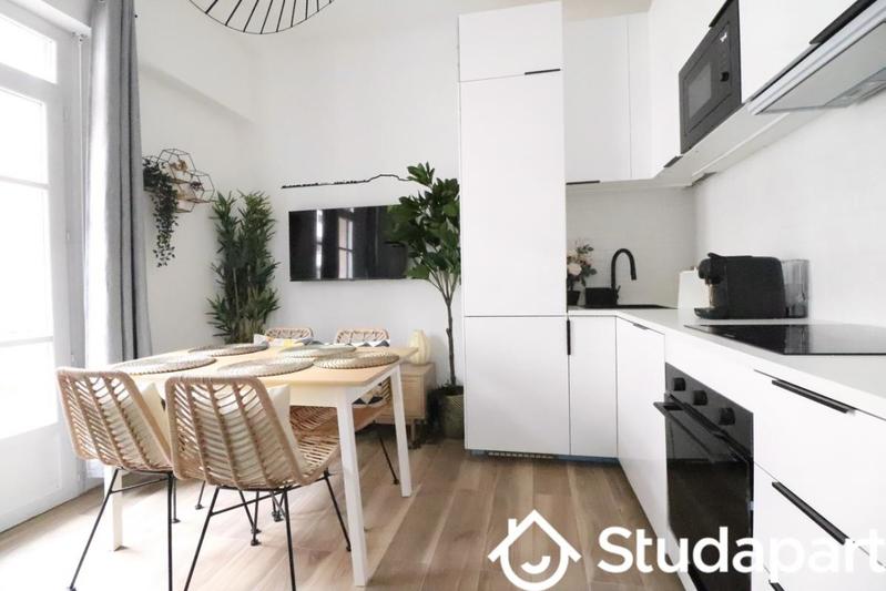 Chambre - 12 m² - 1 pièce