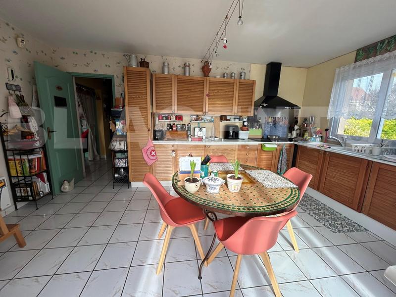 Maison - 180 m² - 7 pièces