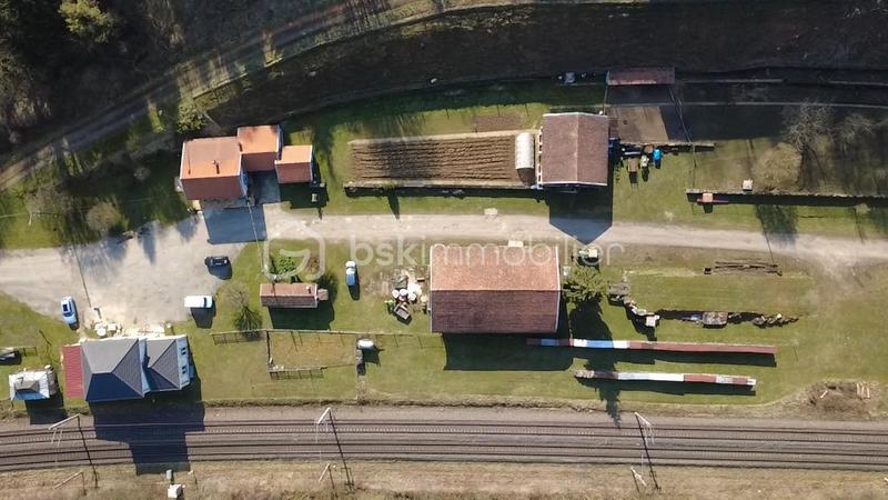 Maison de campagne - 727 m² - 5 pièces