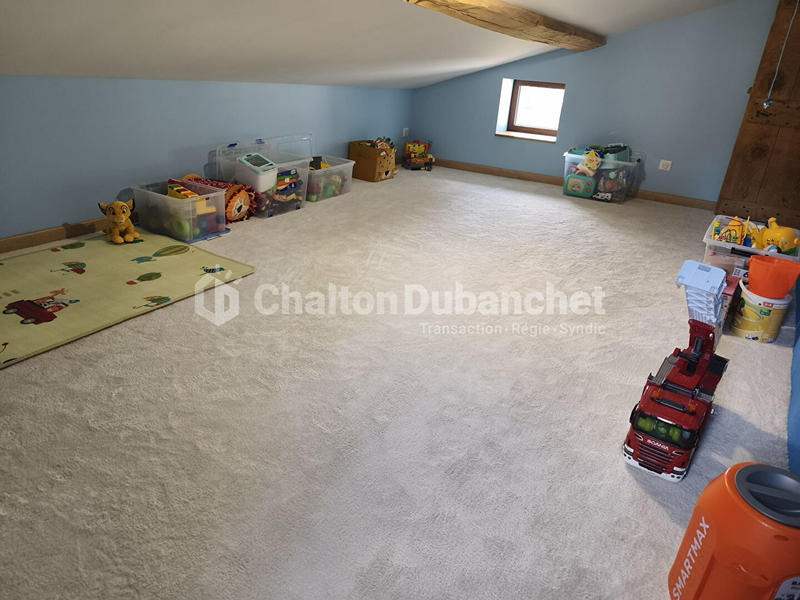 Maison - 208 m² - 7 pièces