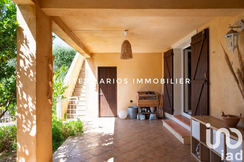 Maison - 231 m² - 8 pièces