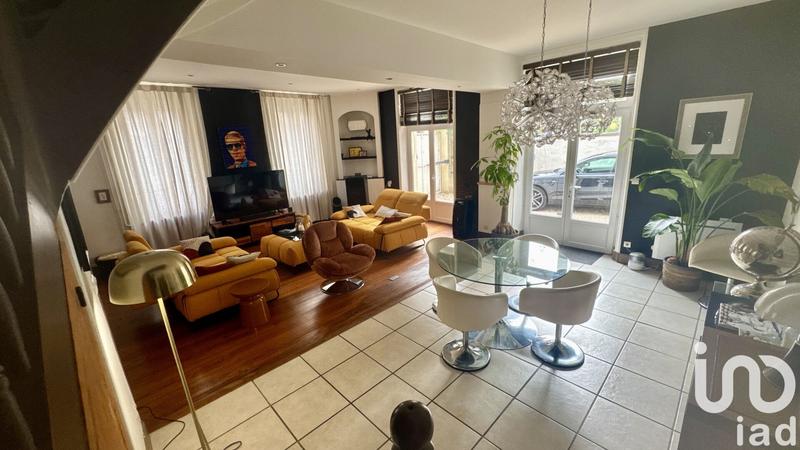 Maison - 190 m² - 8 pièces