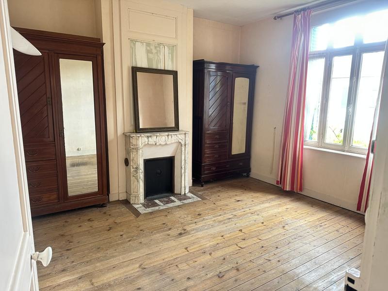 Maison ancienne - 276 m² - 8 pièces