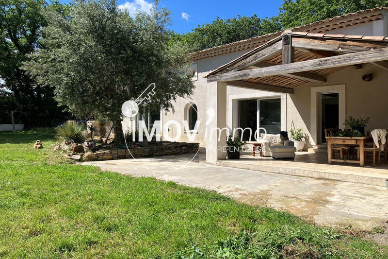 Maison - 204 m² - 7 pièces