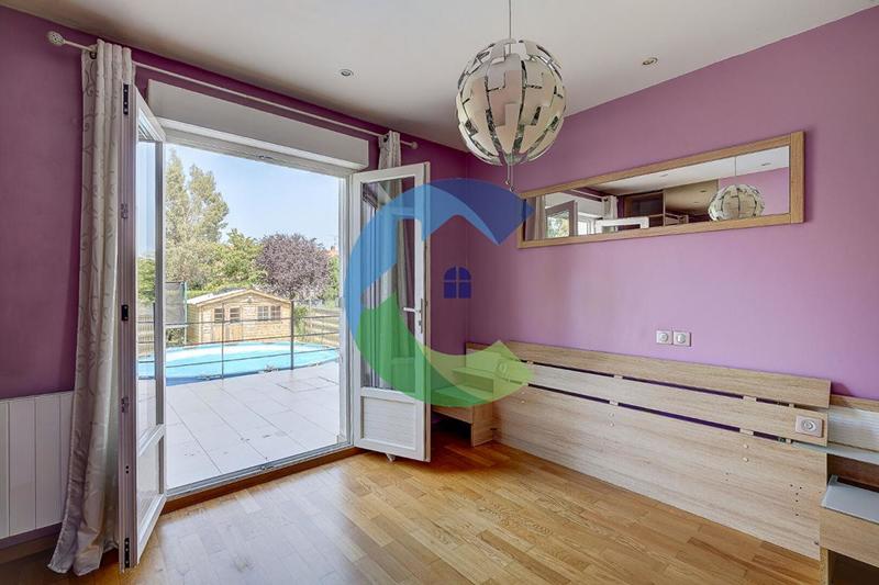 Maison - 105 m² - 5 pièces