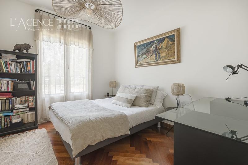 Duplex - 183 m² - 6 pièces