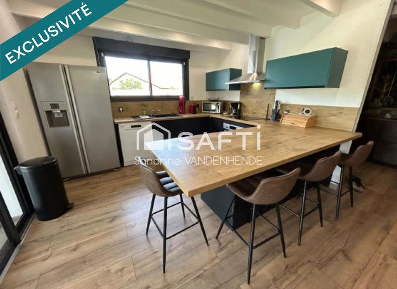 Villa - 232 m² - 10 pièces