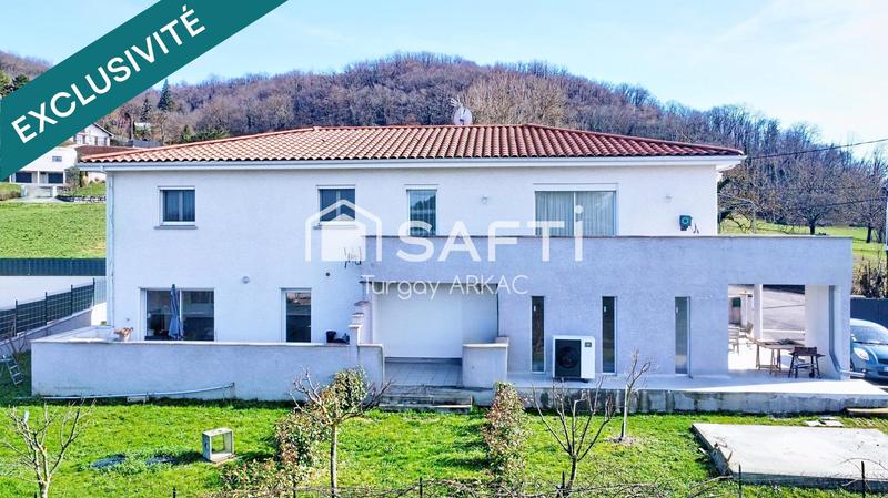 Maison - 213 m² - 6 pièces