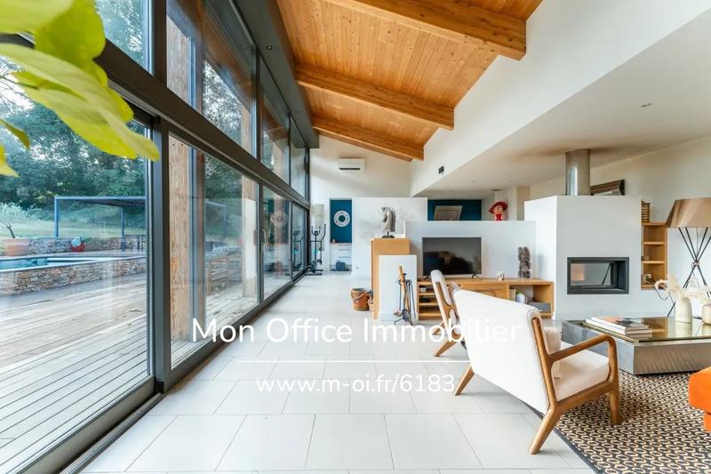 Maison - 160 m² - 5 pièces