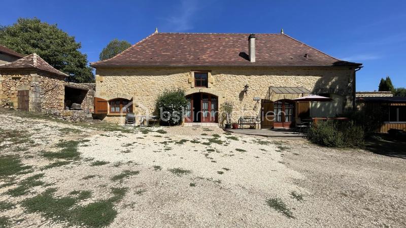 Maison en pierre - 266 m² - 10 pièces