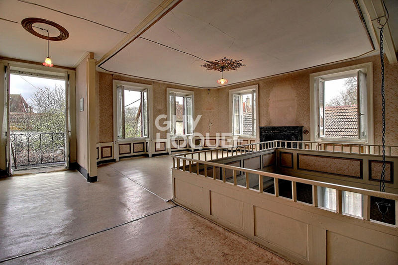 Maison - 400 m² - 13 pièces