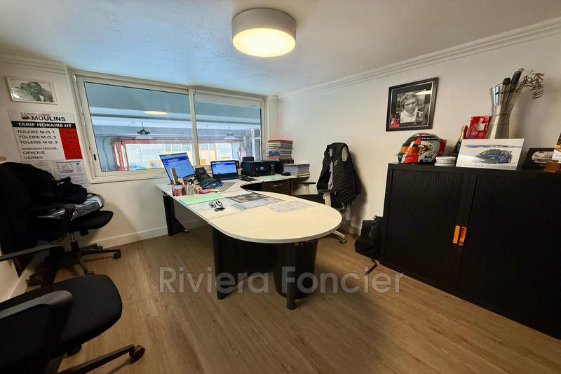 Fonds de commerce - Magasins - 200 m²