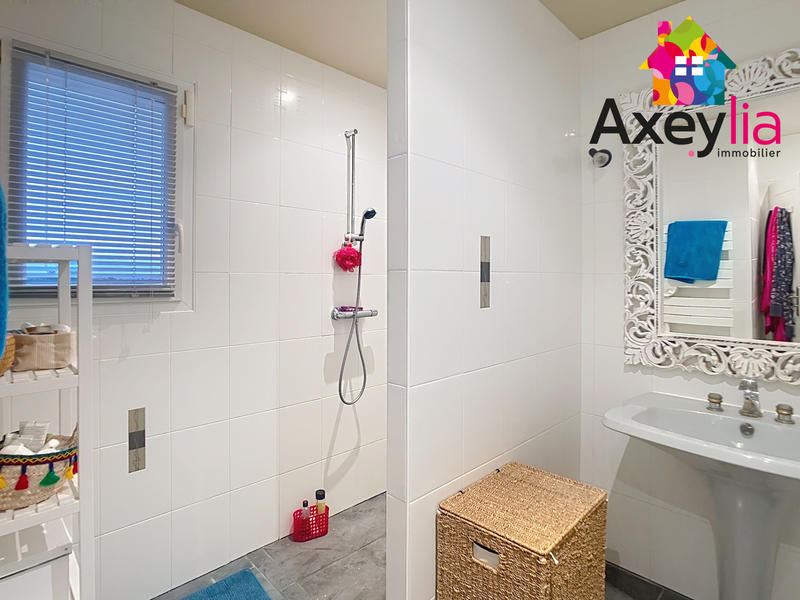 Maison - 151 m² - 6 pièces