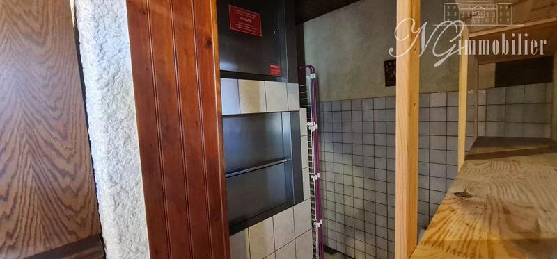 Immeuble mixte - 420 m² - 10 pièces