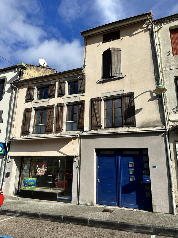 Maison - 235 m² - 8 pièces