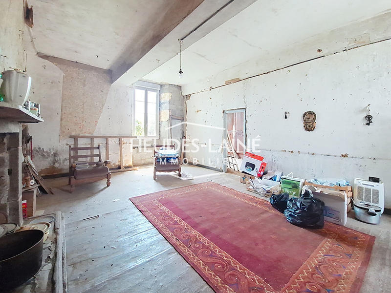 Maison - 220 m² - 6 pièces