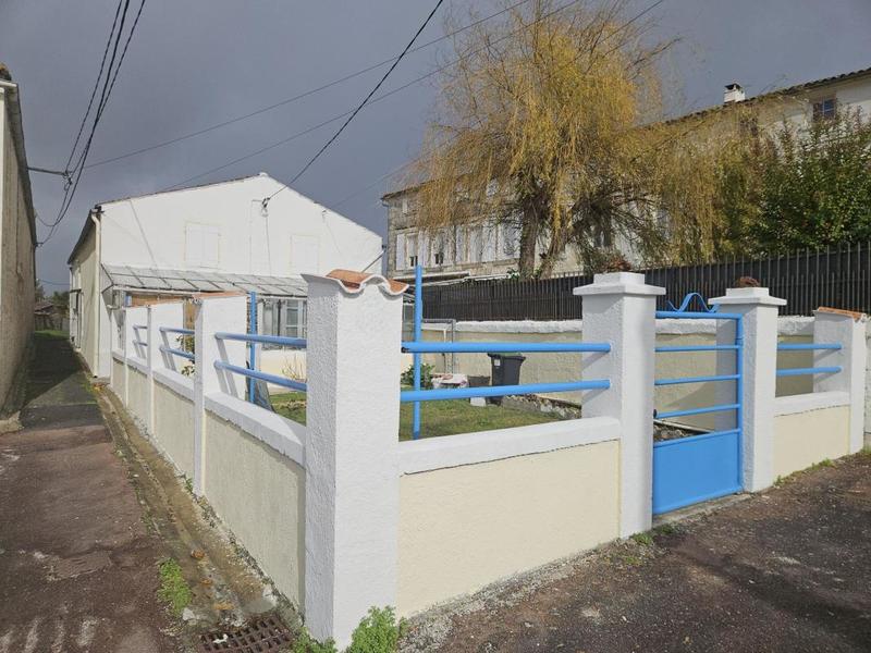 Maison traditionnelle - 88 m² - 4 pièces