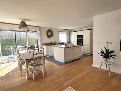 Appartement - 100 m² - 4 pièces