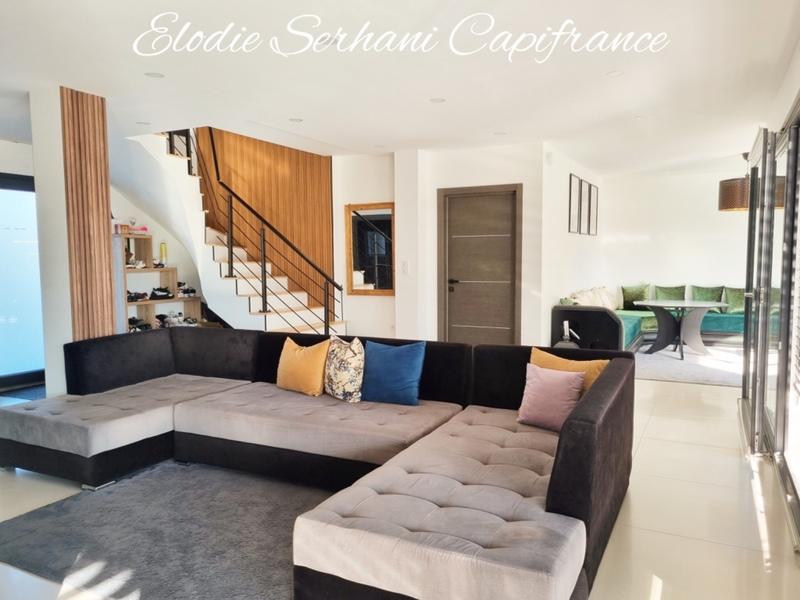 Maison - 245 m² - 7 pièces