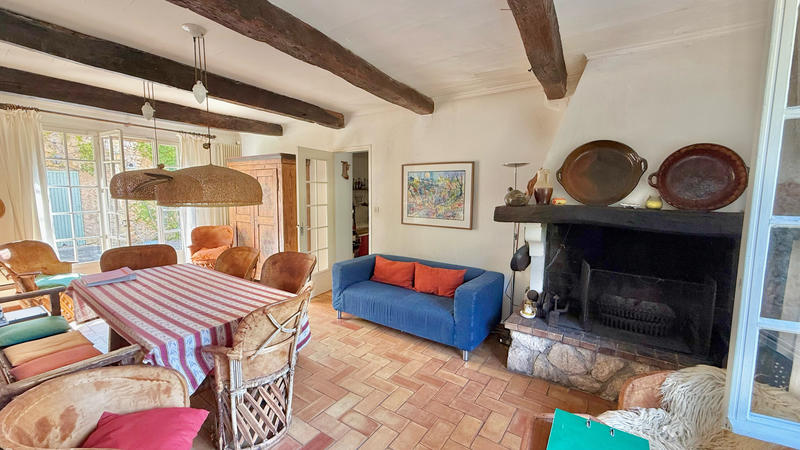 Mas - 250 m² - 10 pièces