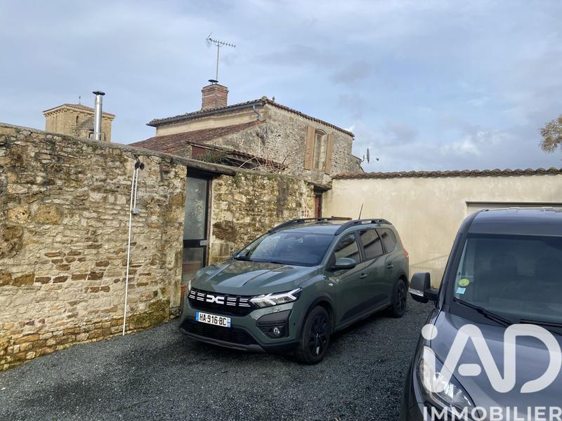 Maison - 296 m² - 12 pièces