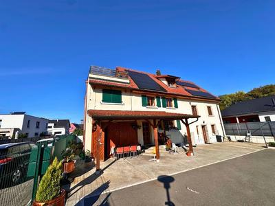 Maison - 240 m² - 8 pièces