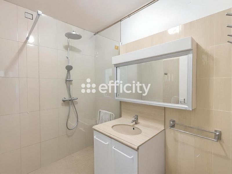 Appartement - 60 m² - 2 pièces