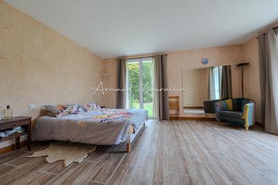 Villa - 300 m² - 7 pièces