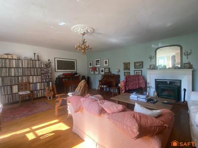 Maison - 281 m² - 7 pièces