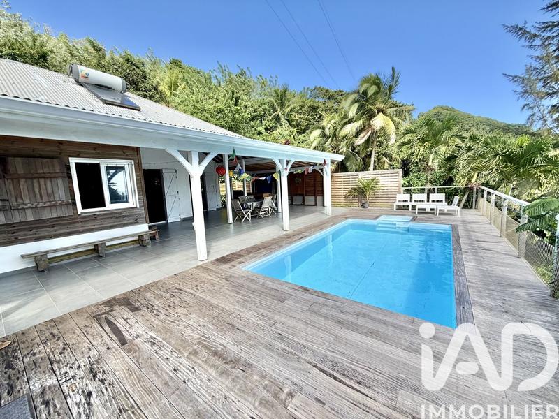 Maison - 95 m² - 5 pièces