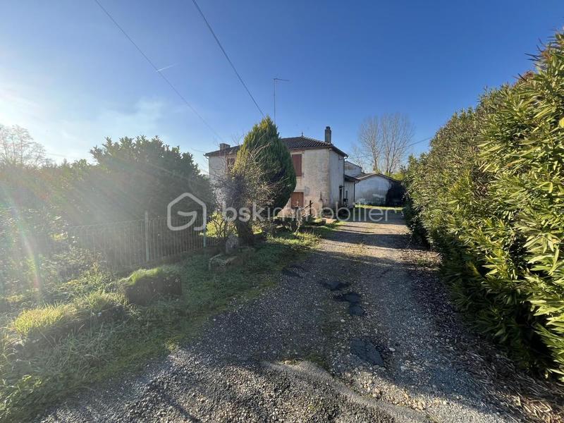 Demeure - 175 m² - 6 pièces