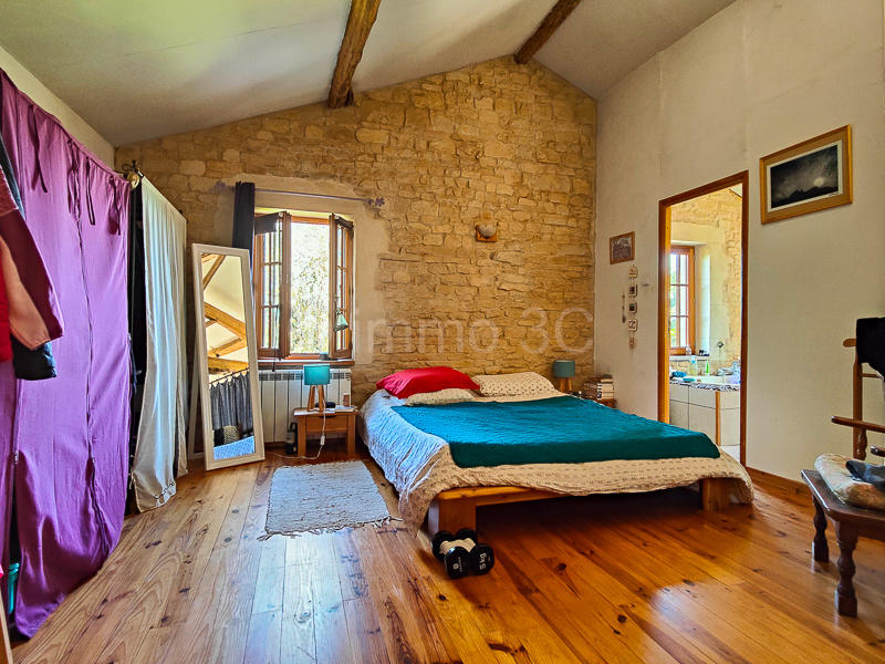 Maison en pierre - 290 m² - 11 pièces