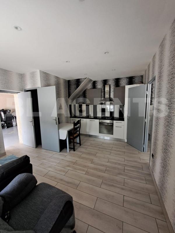 Maison - 189 m² - 7 pièces