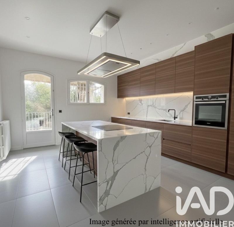 Maison - 178 m² - 8 pièces