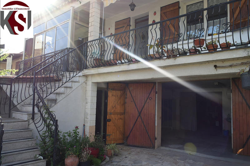 Maison - 110 m² - 5 pièces