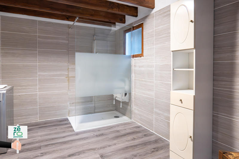 Maison - 238 m² - 10 pièces