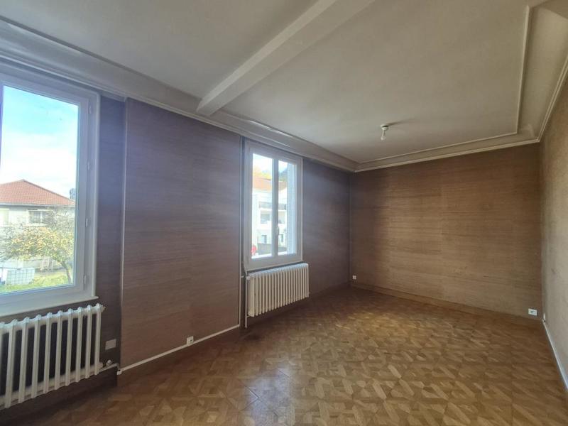 Maison - 200 m² - 7 pièces