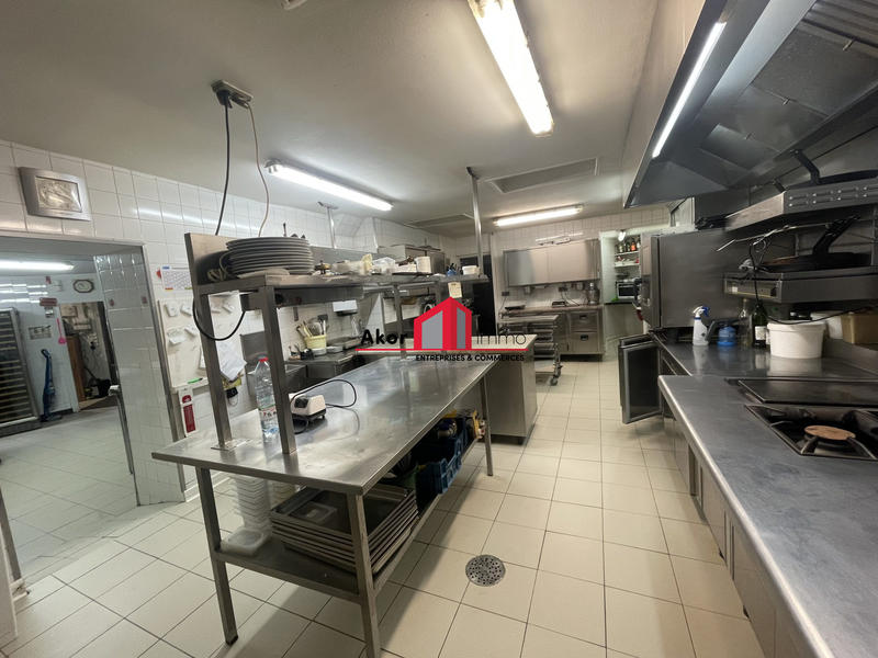 Local commercial - 457 m²