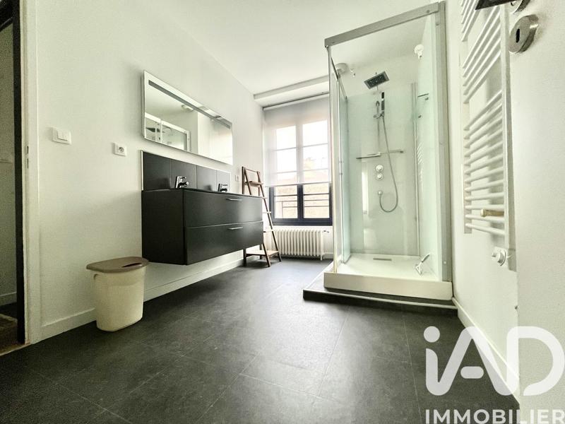 Maison - 225 m² - 10 pièces