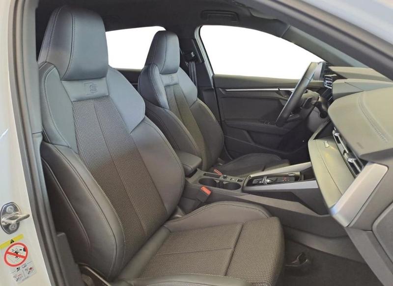 Audi A3 sportback 40 TFSIe s-Line 204 Hybride Rechrageable / Affichage Tete Haute Camera de Recul Audi Sound System