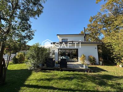 Maison - 160 m² - 7 pièces