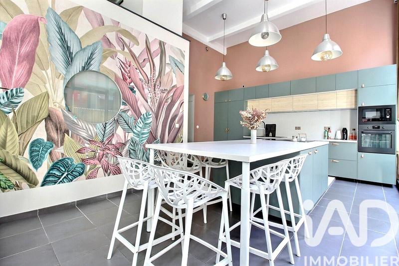 Appartement - 199 m² - 5 pièces