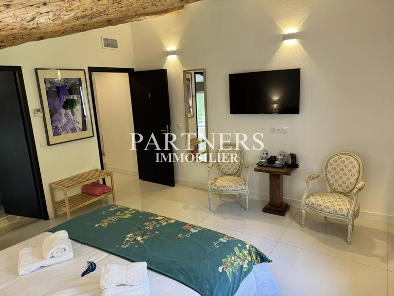 Bastide - 357 m² - 11 pièces