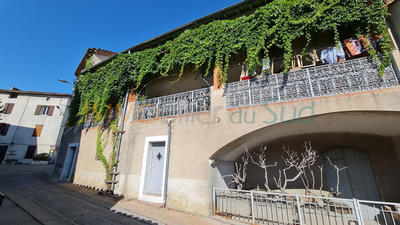 Maison de village - 178 m² - 10 pièces