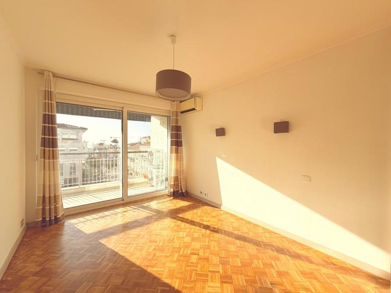 Appartement - 149 m² - 4 pièces