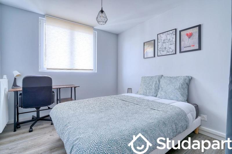 Chambre - 14 m² - 1 pièce