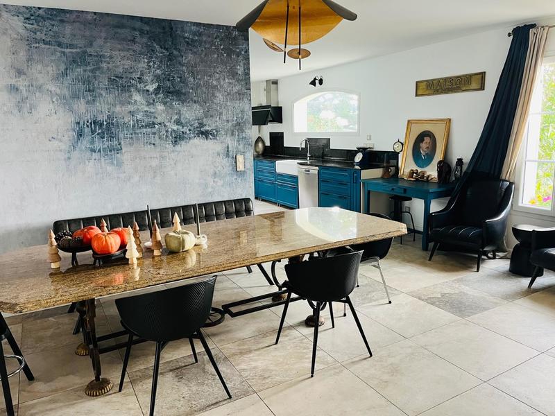 Villa - 217 m² - 7 pièces