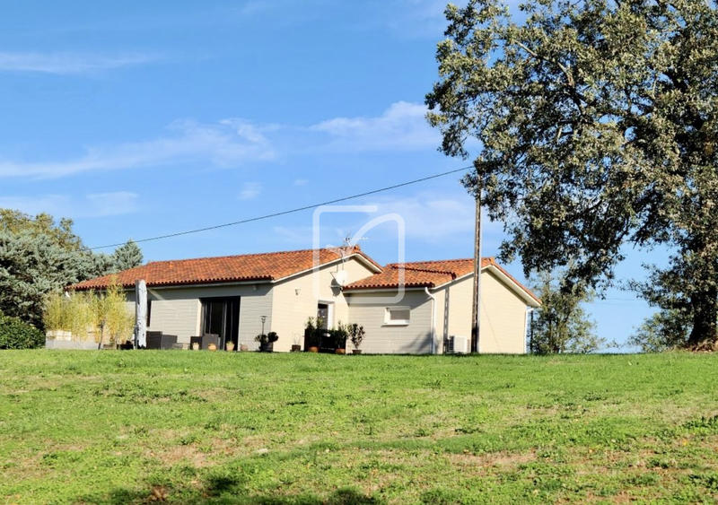 Maison - 89 m² - 5 pièces